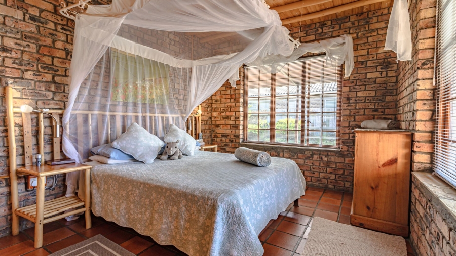 2 Bedroom Property for Sale in De Kelders Western Cape